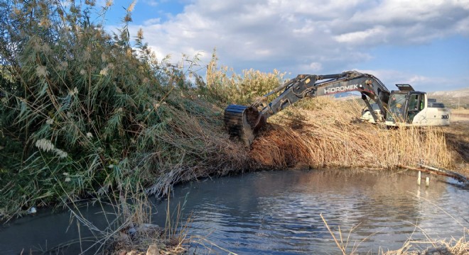 İZSU’dan Çeşme Ildır’da Dere Temizliği.