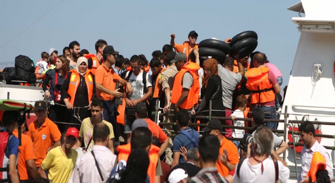 İzmir in göçmen raporu; 22 bin kişi yakalandı!