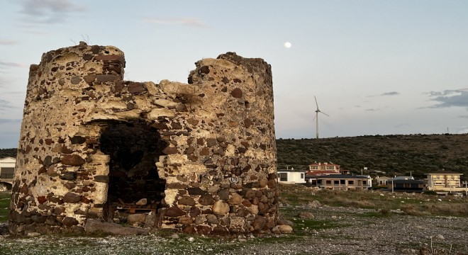 Reisdere Yel Değirmelerini bekliyor!