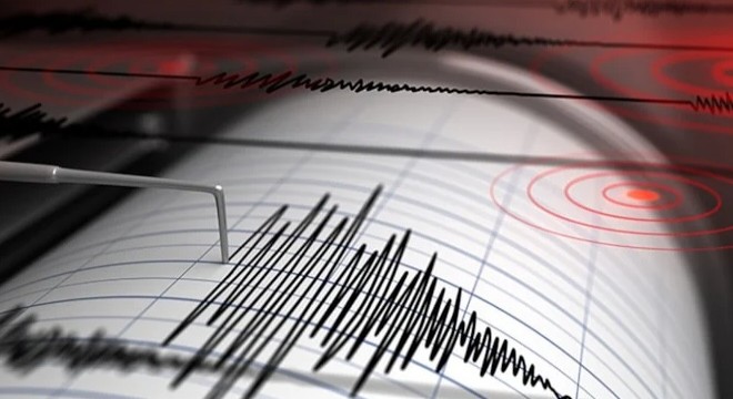 Sadece 1 saatte 5 şiddetli deprem! Ege beşik giibi